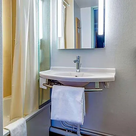 B&B Hotel Orgeval 2*