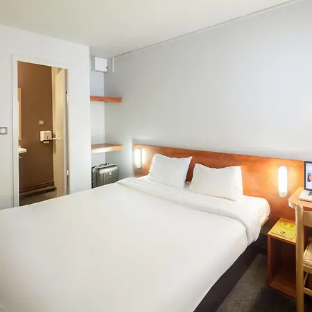 B&B Hotel Orgeval أورغيفال